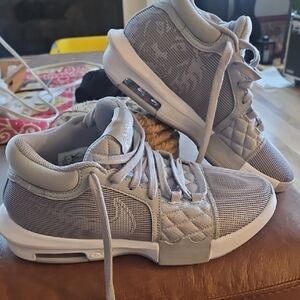 Nike Light Gray Mesh Sneakers